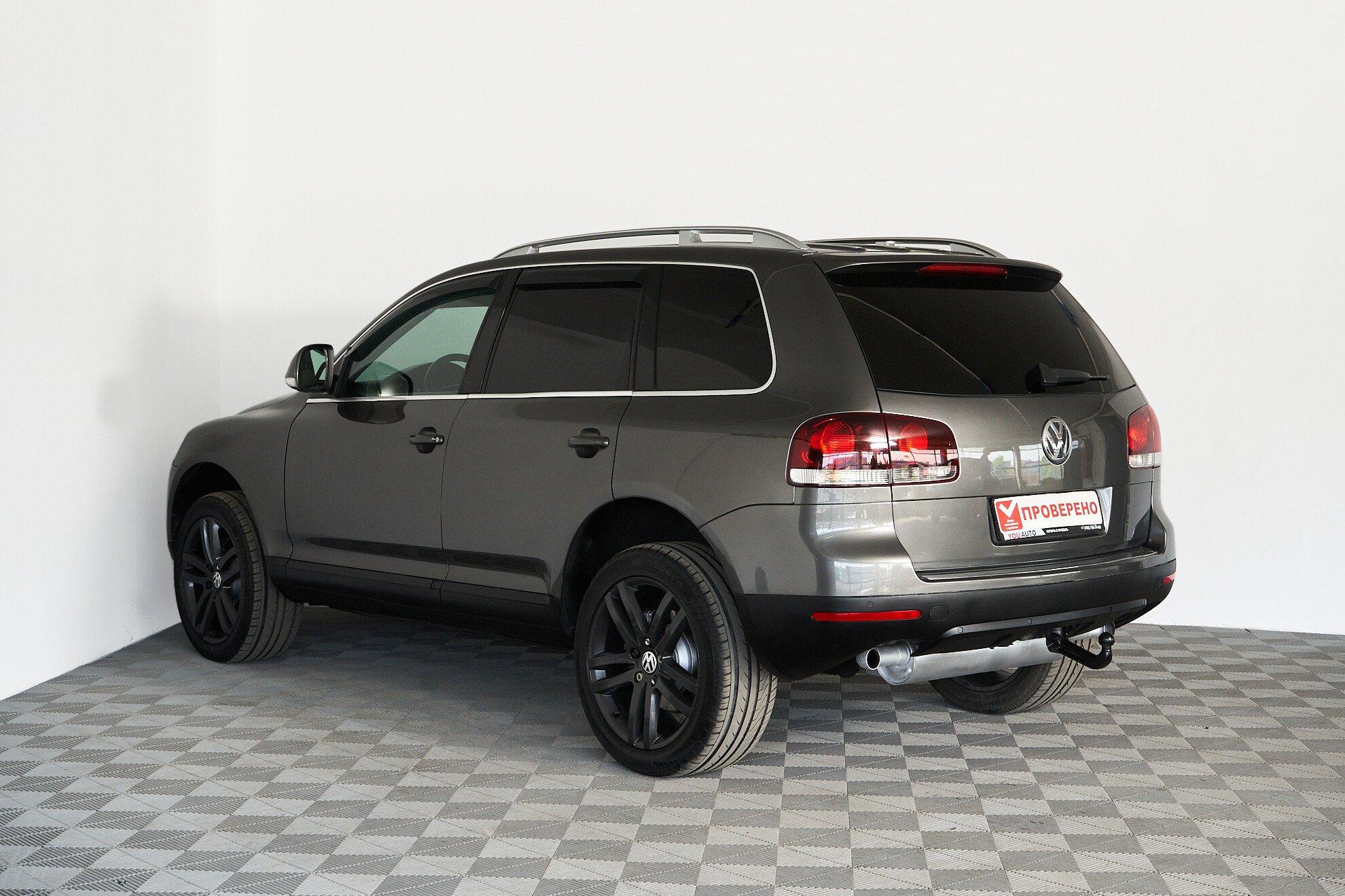 Volkswagen Touareg 2009, серый