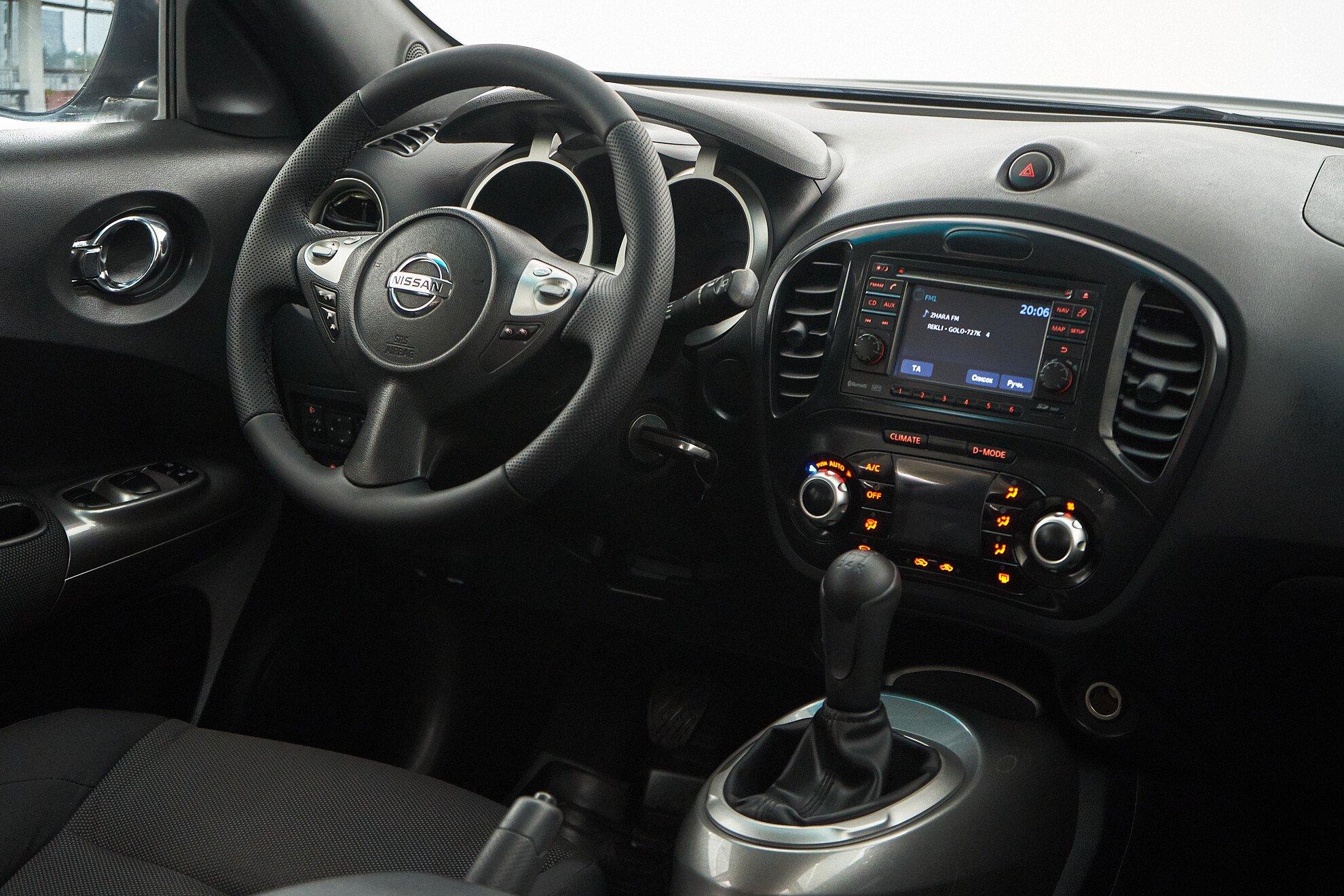 Nissan Juke 2013, серый