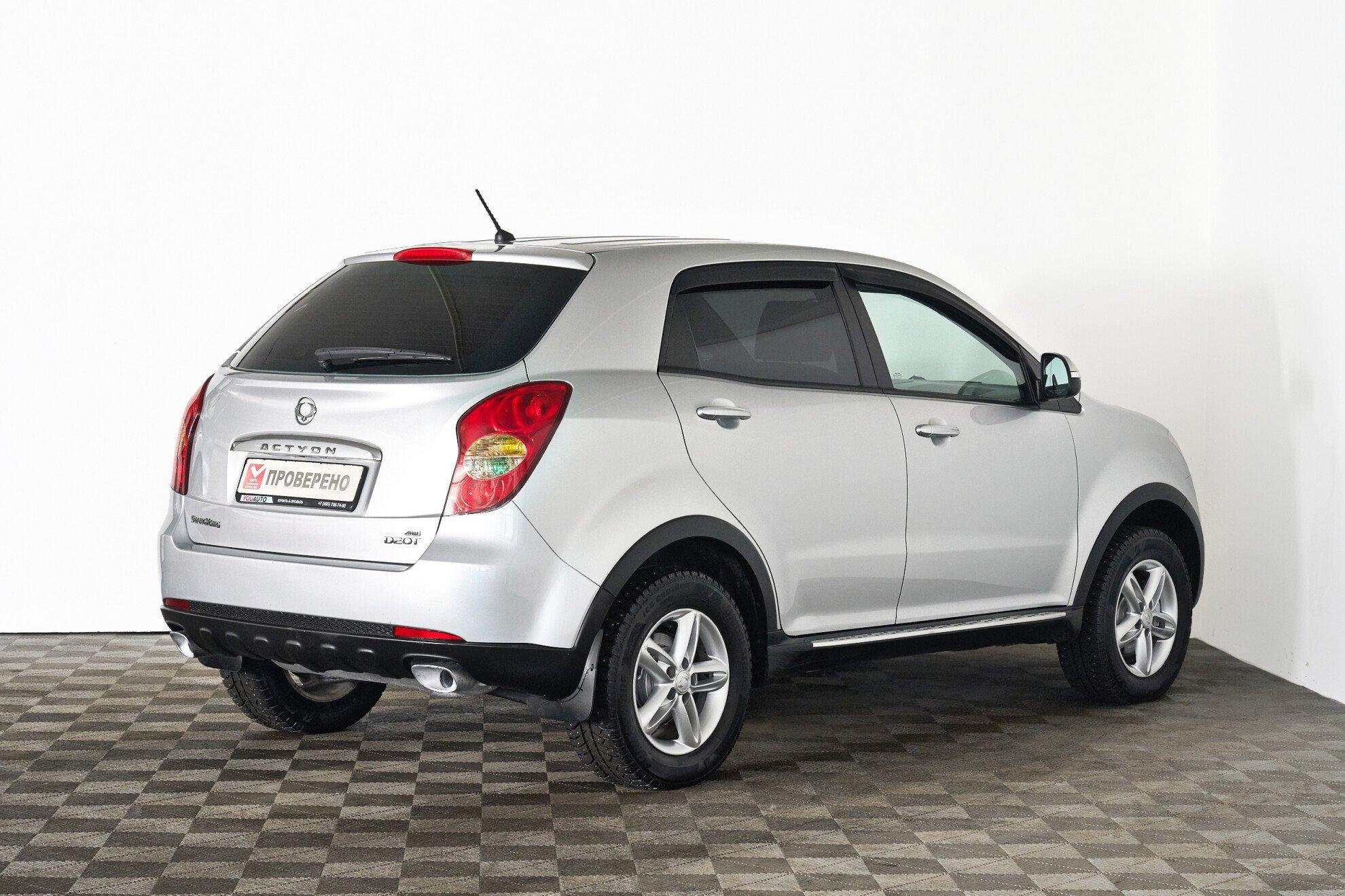 SsangYong Actyon 2012, серебряный