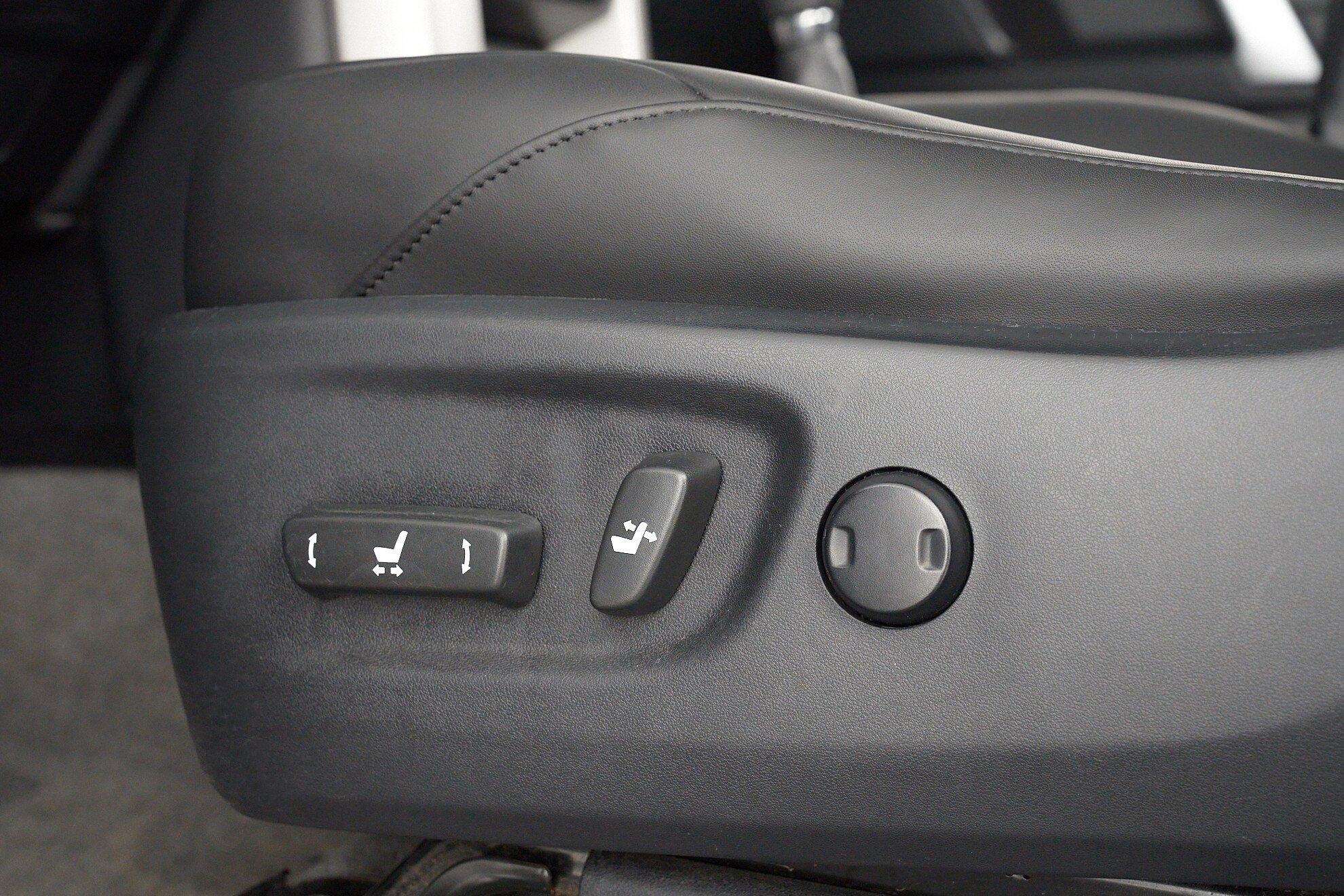 Toyota Land Cruiser Prado 2011, серый