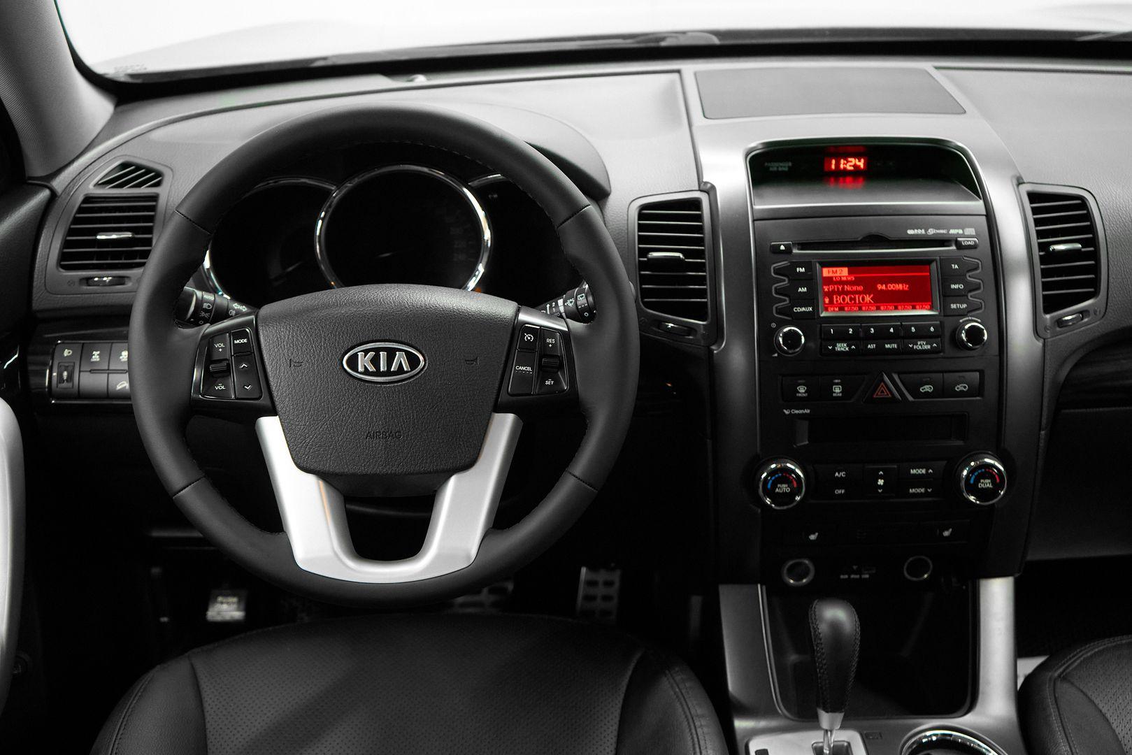 Kia Sorento 2010, черный
