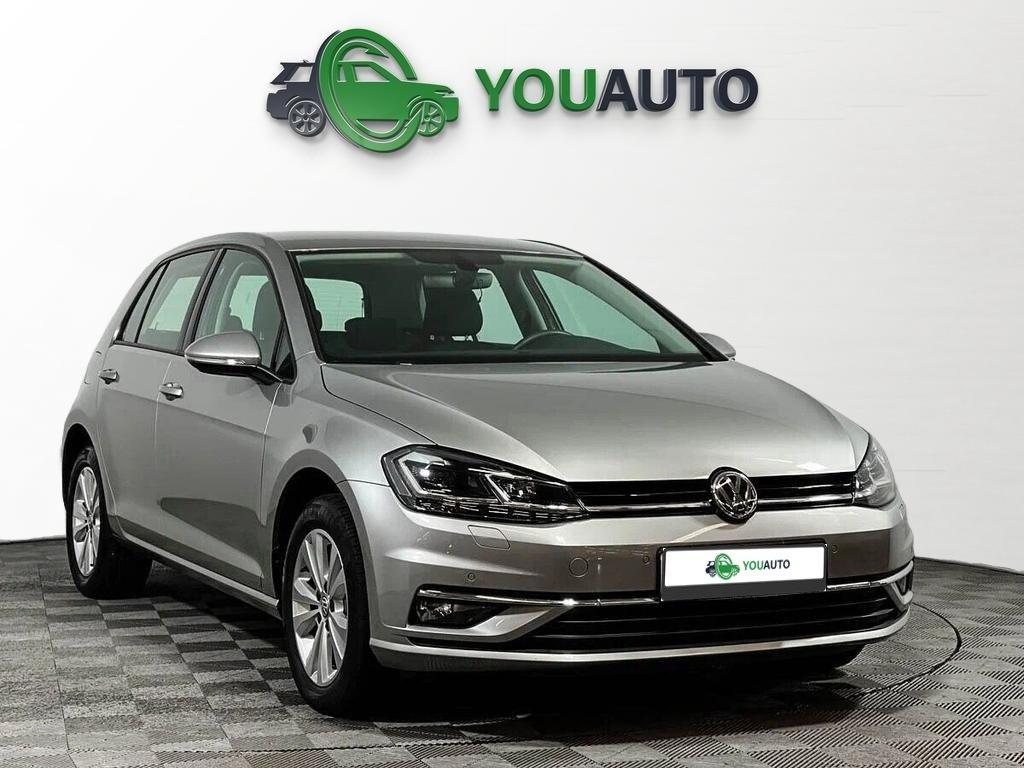Volkswagen Golf 2018, бежевый