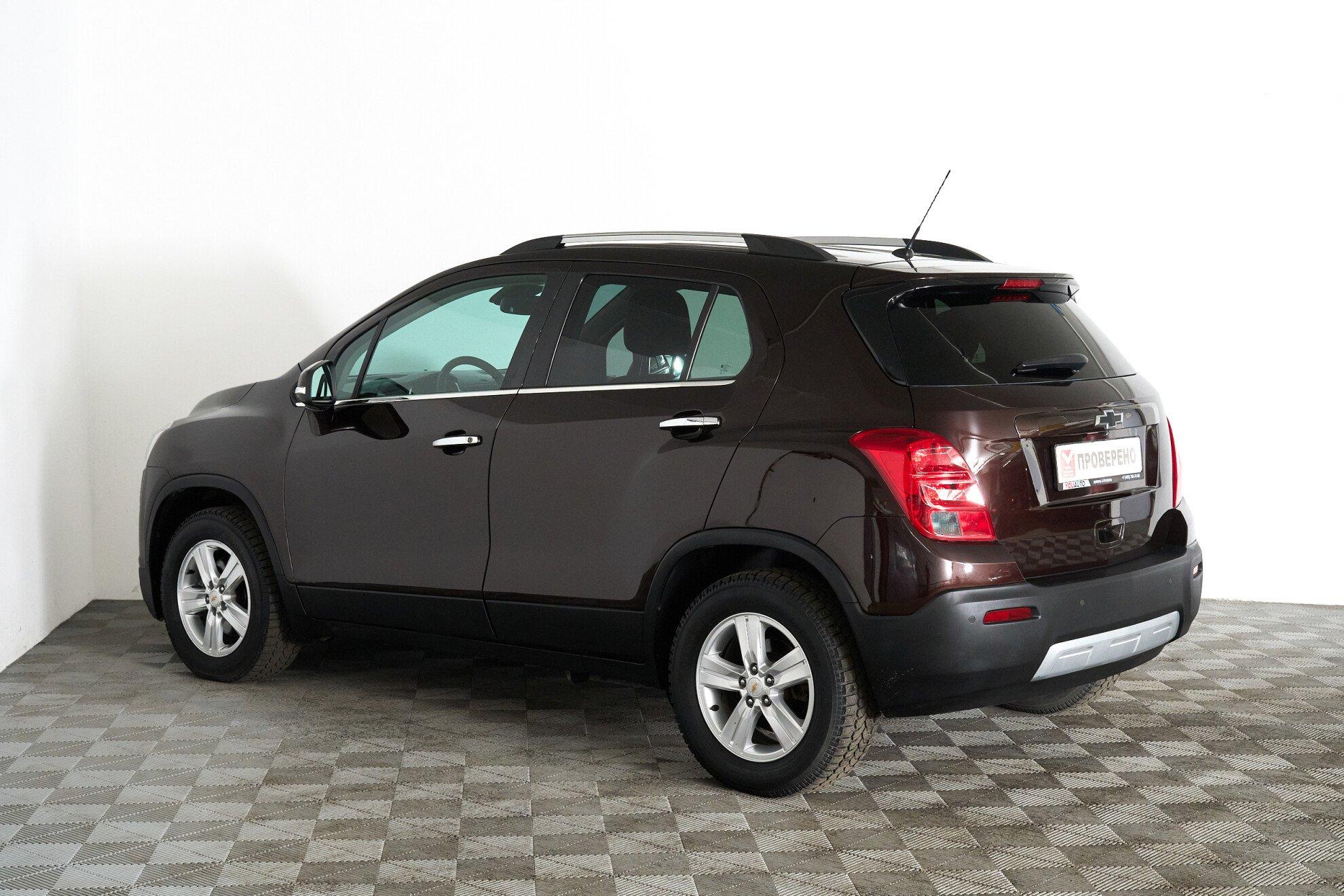 Chevrolet Tracker 2016, коричневый
