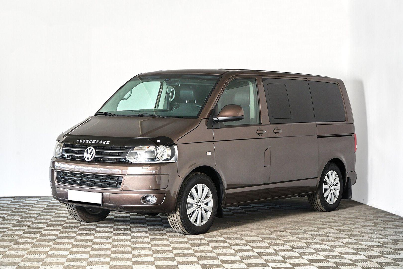 Volkswagen Multivan 2010, коричневый