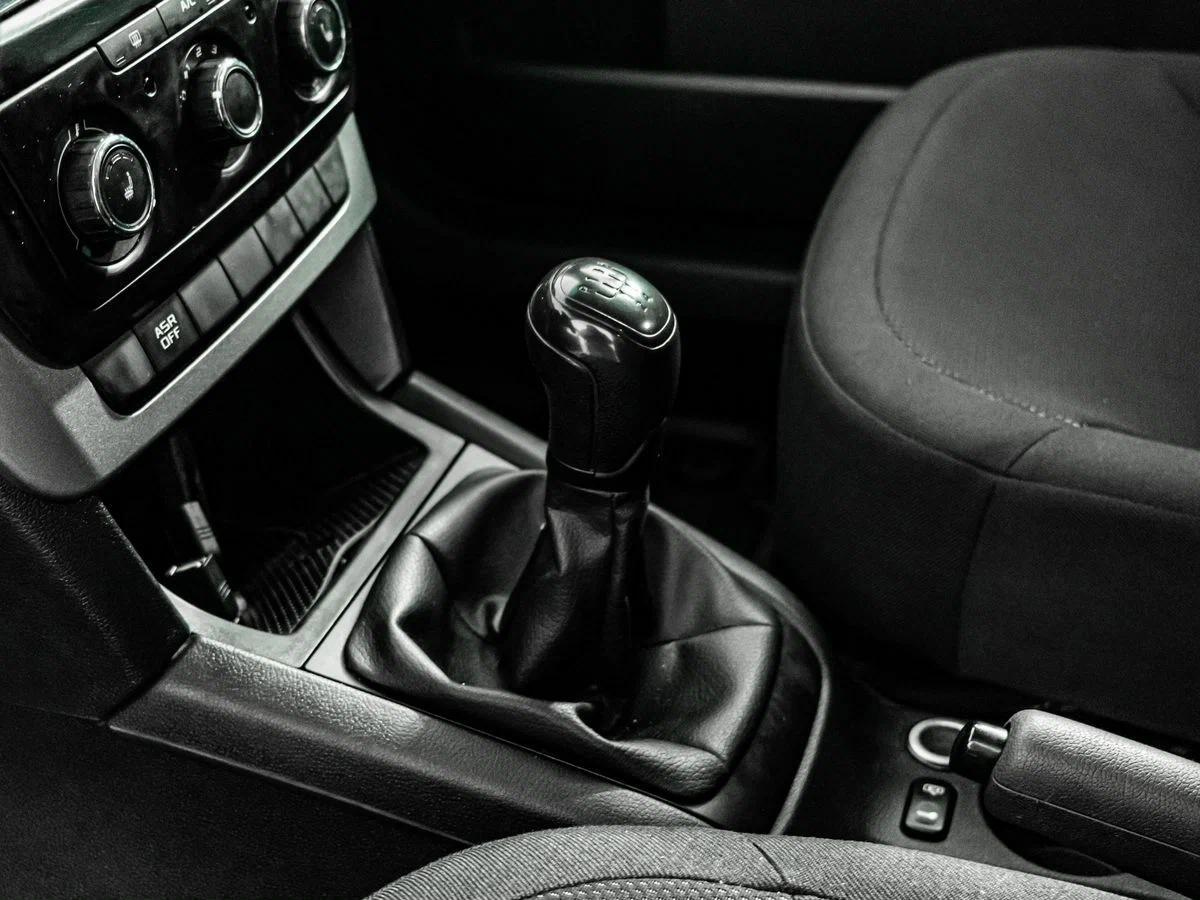 Skoda Yeti 2014, белый
