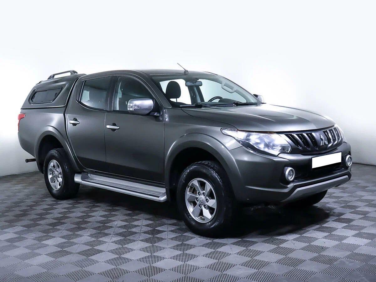Mitsubishi L200 2017, серый