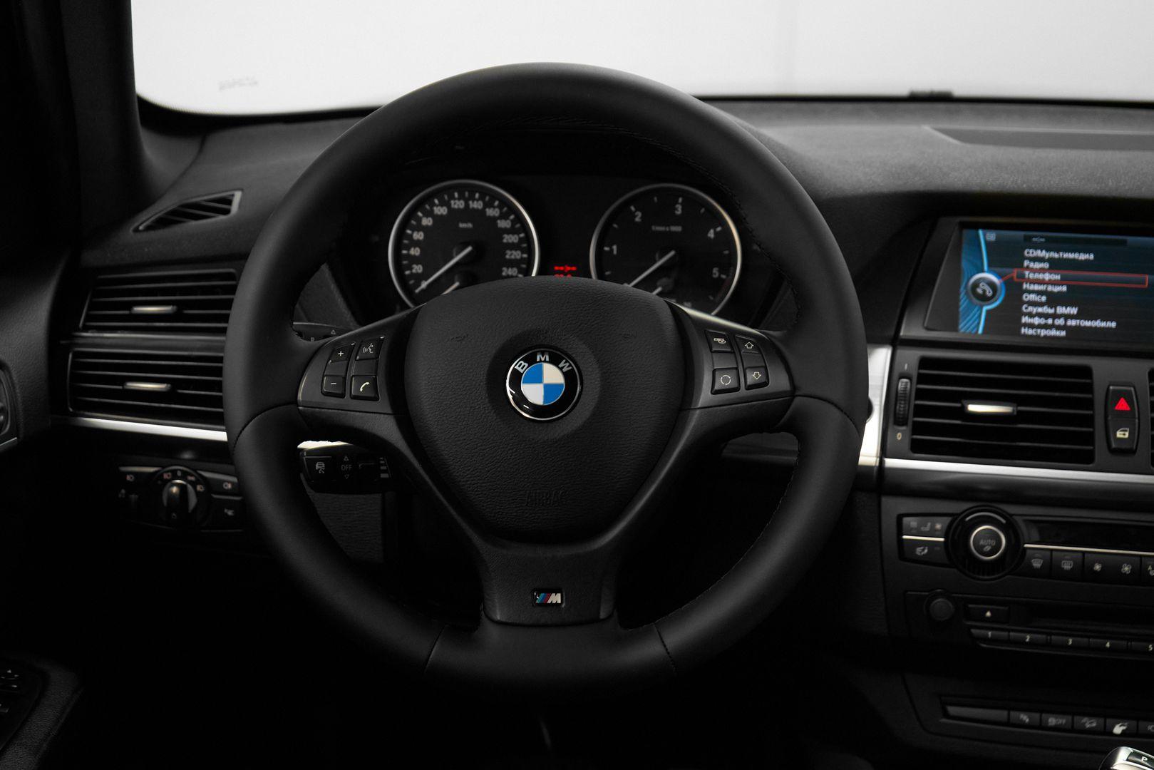 BMW X5 2010, черный