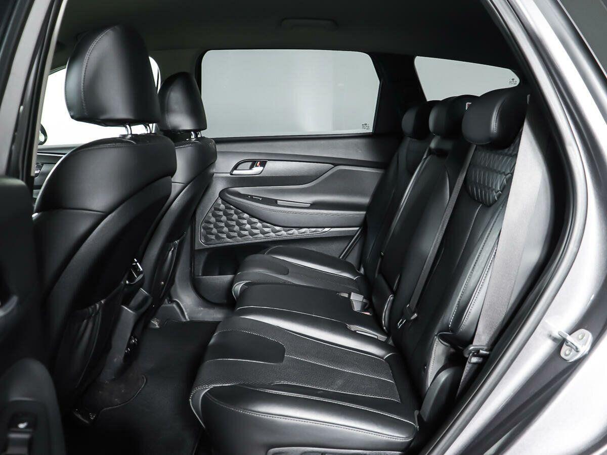 Hyundai Santa Fe 2018, серый