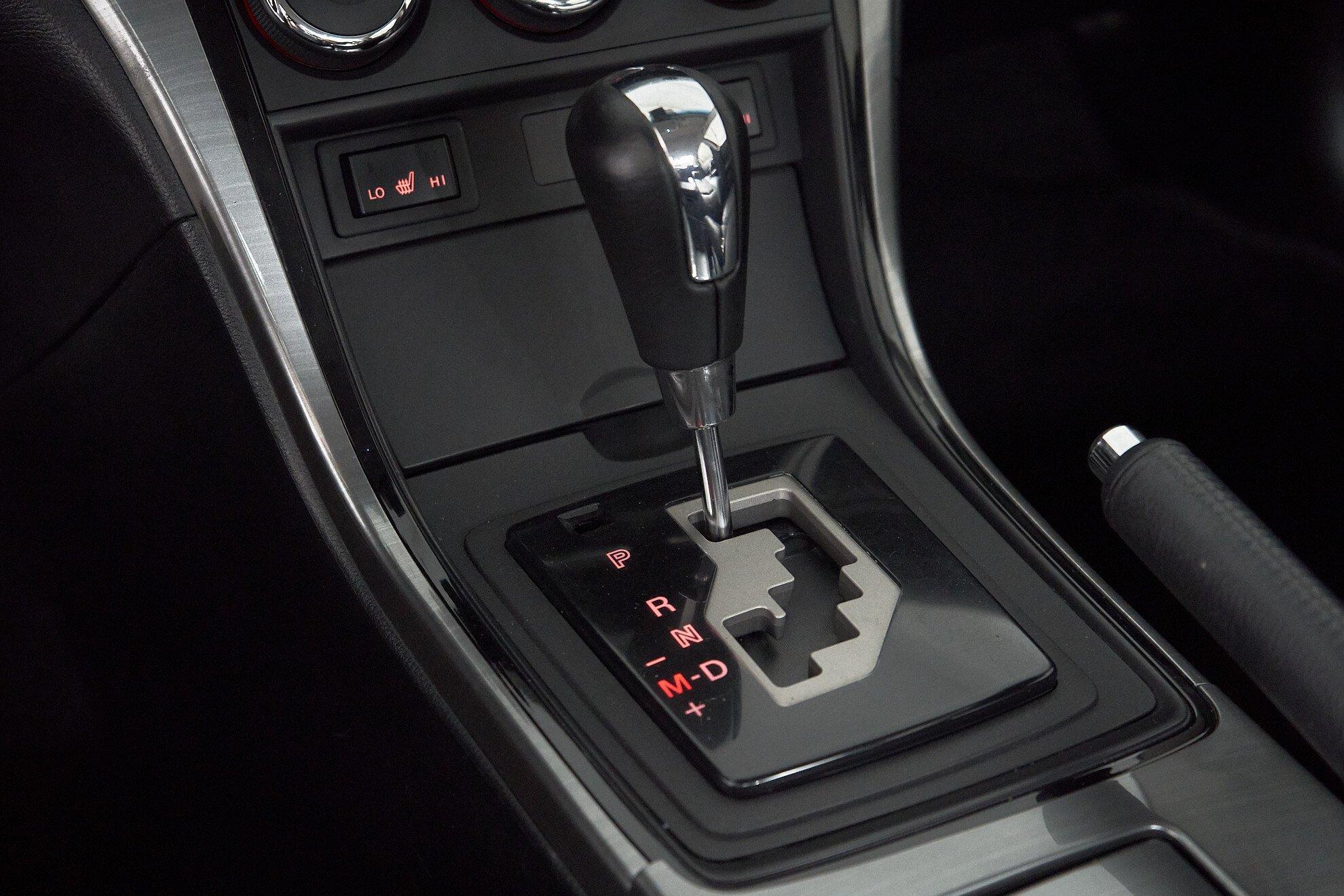 Mazda 6 2010, черный