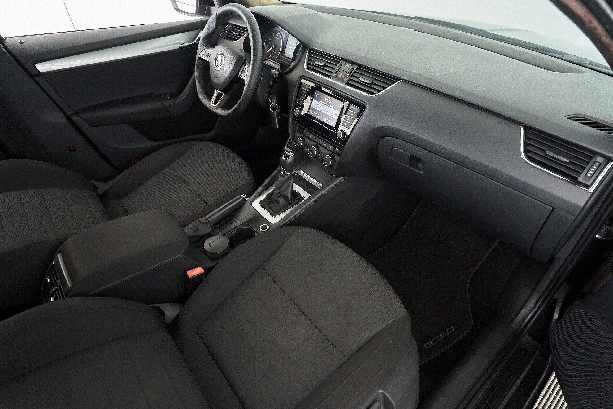 Skoda Octavia 2014, черный
