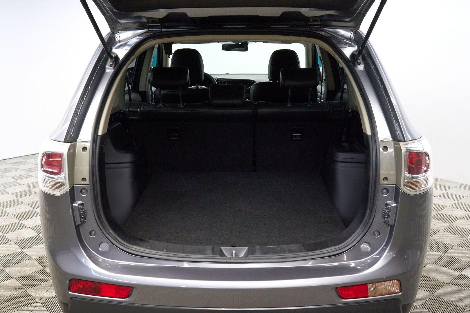 Mitsubishi Outlander 2012, серый