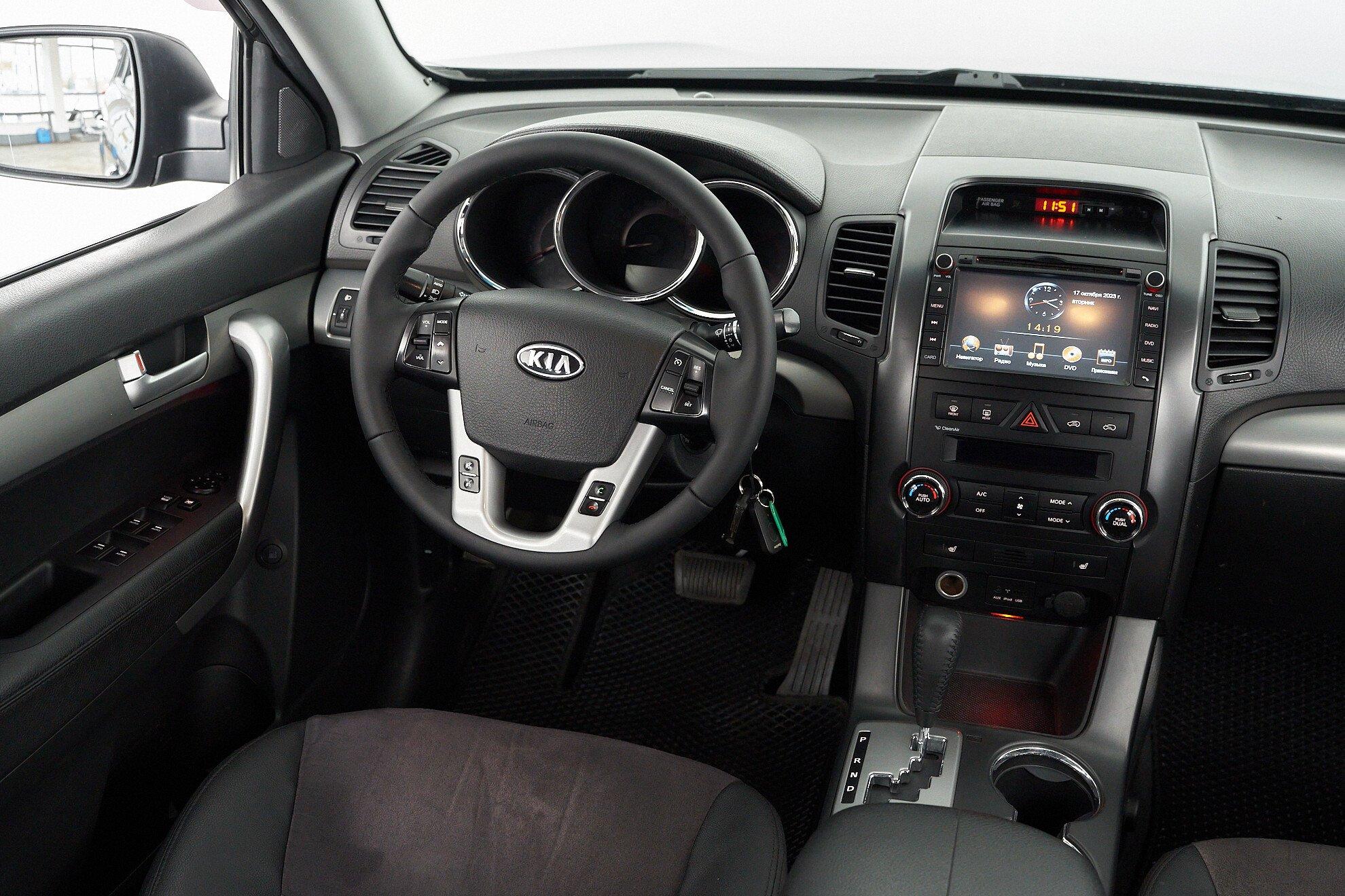 Kia Sorento 2012, черный