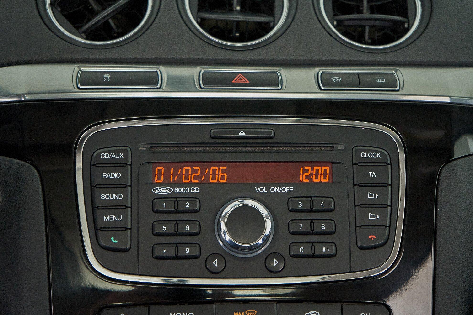 Ford S-MAX 2012, белый