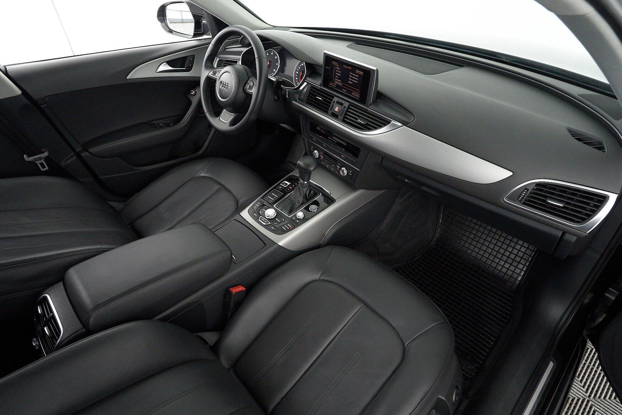 Audi A6 2013, черный