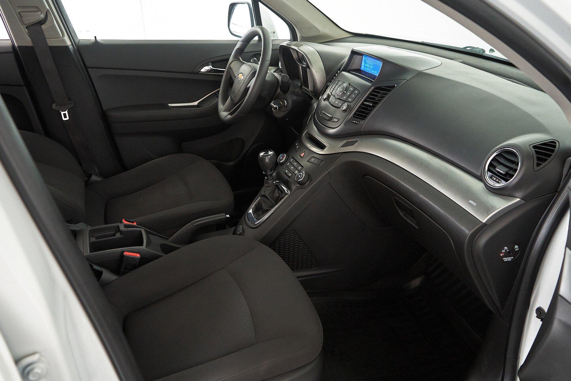 Chevrolet Orlando 2014, белый