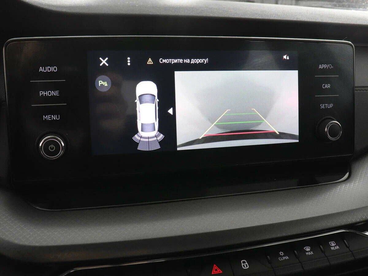 Skoda Octavia 2021, белый