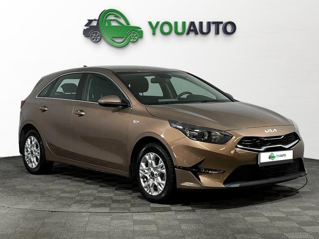 Kia Ceed 2021, коричневый