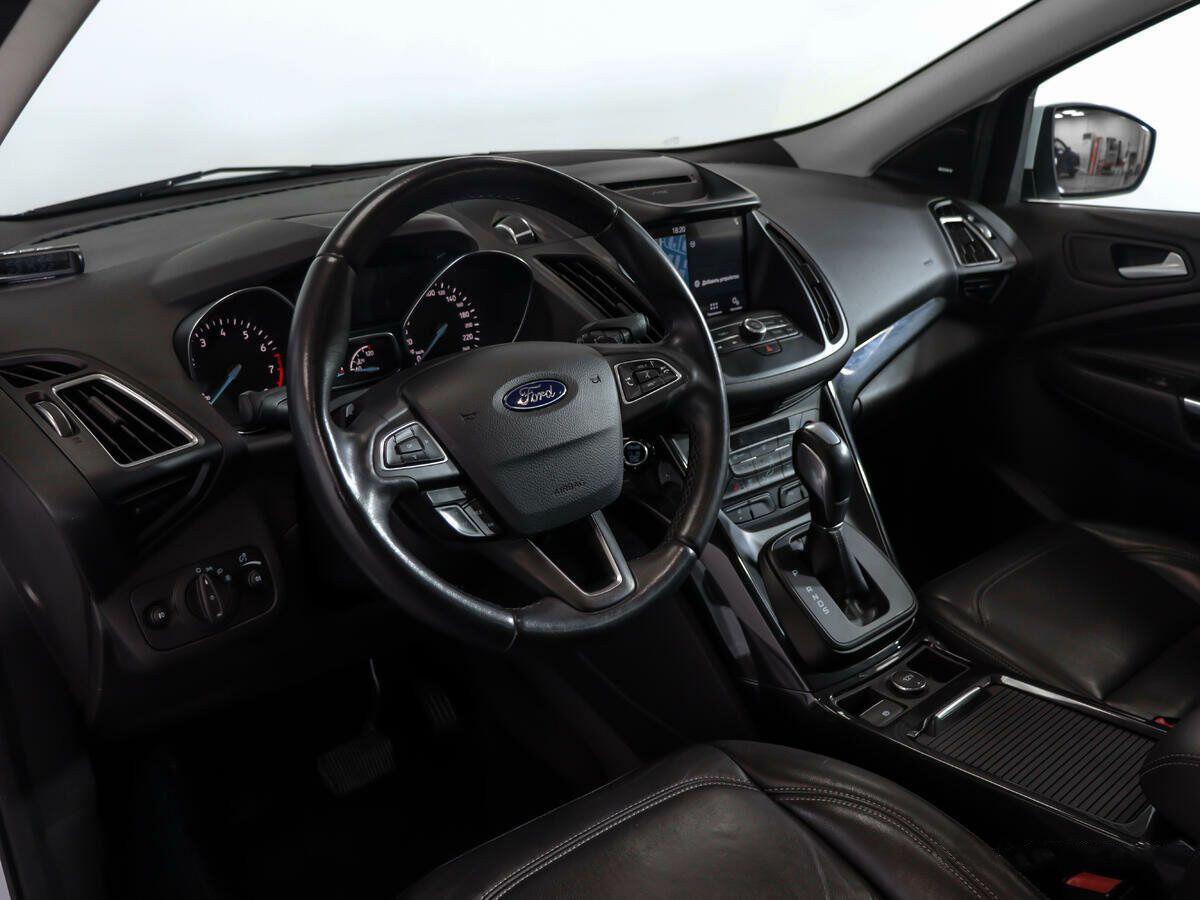 Ford Kuga 2019, белый