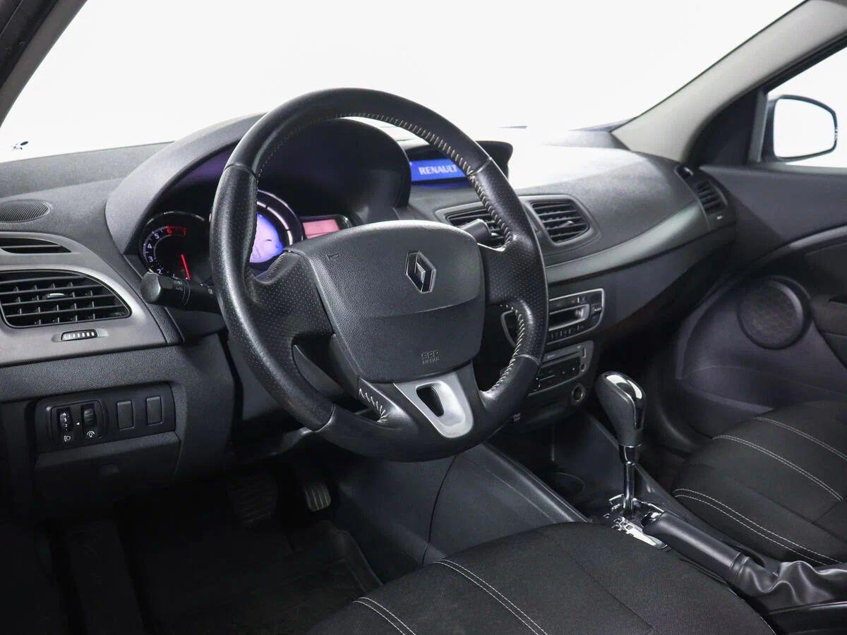 Renault Fluence 2013, серебряный