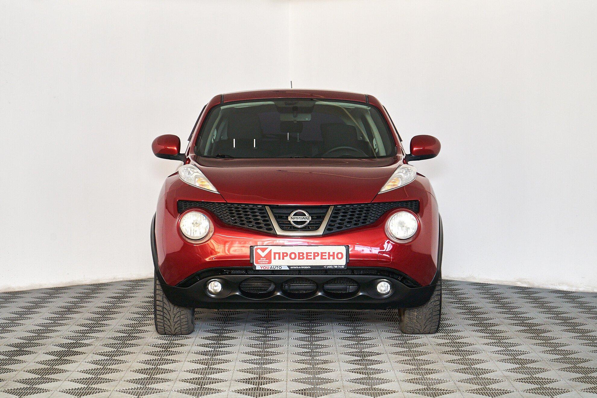 Nissan Juke 2014, красный