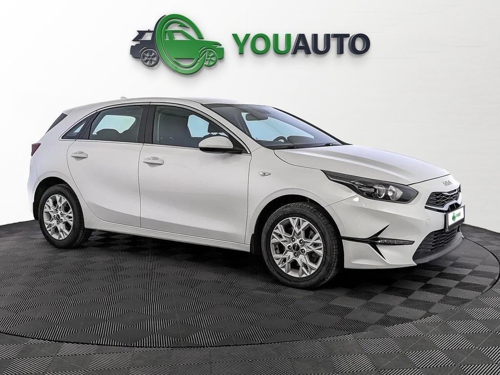 Kia Ceed 2022, белый
