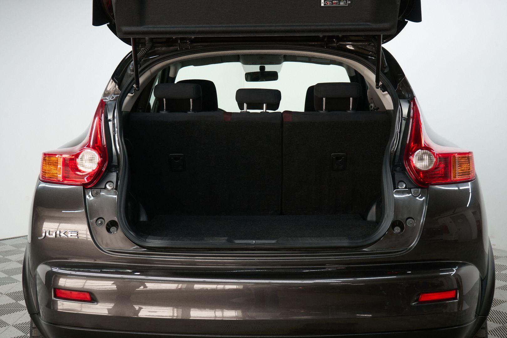 Nissan Juke 2012, коричневый