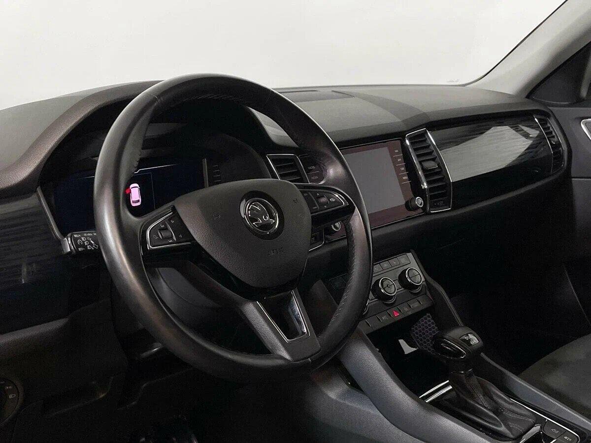 Skoda Kodiaq 2021, серый