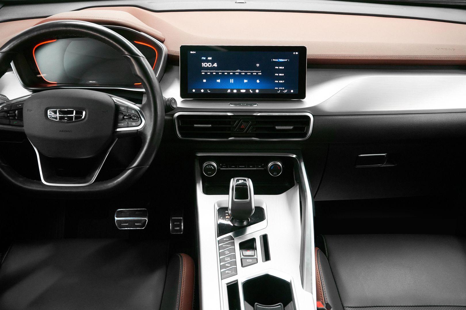 Geely Coolray 2021, серый