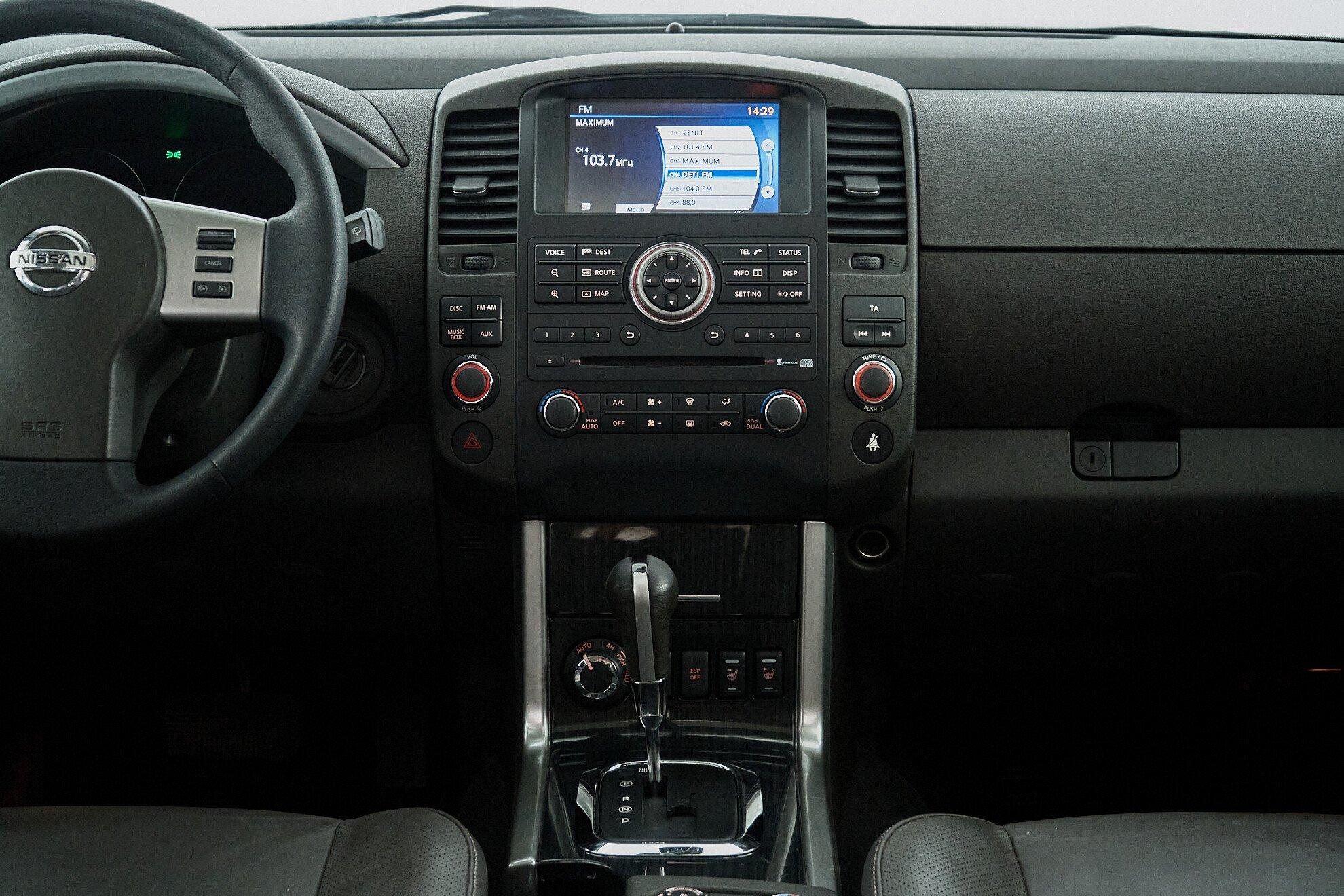 Nissan Pathfinder 2013, серый