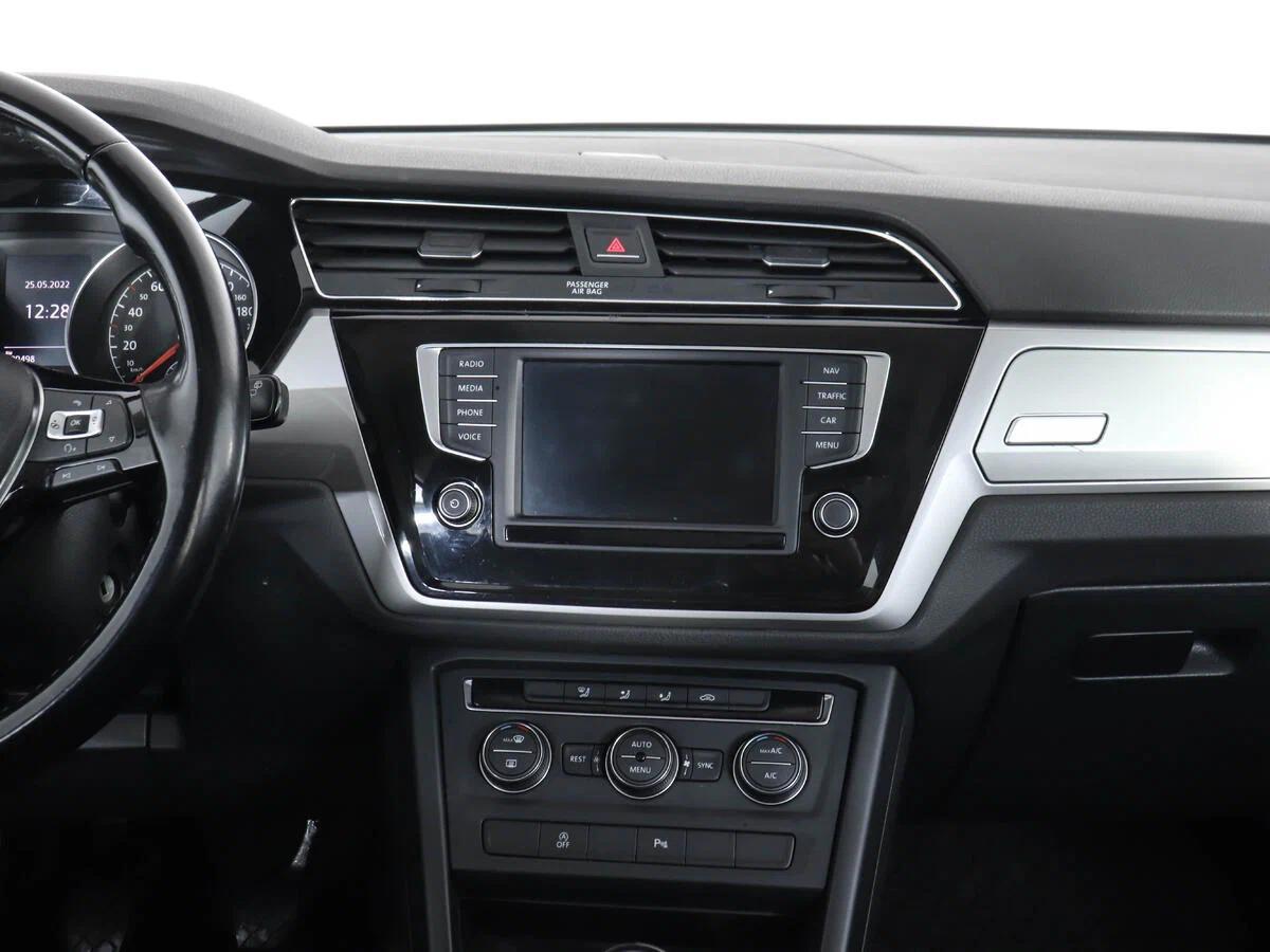 Volkswagen Touran 2018, черный
