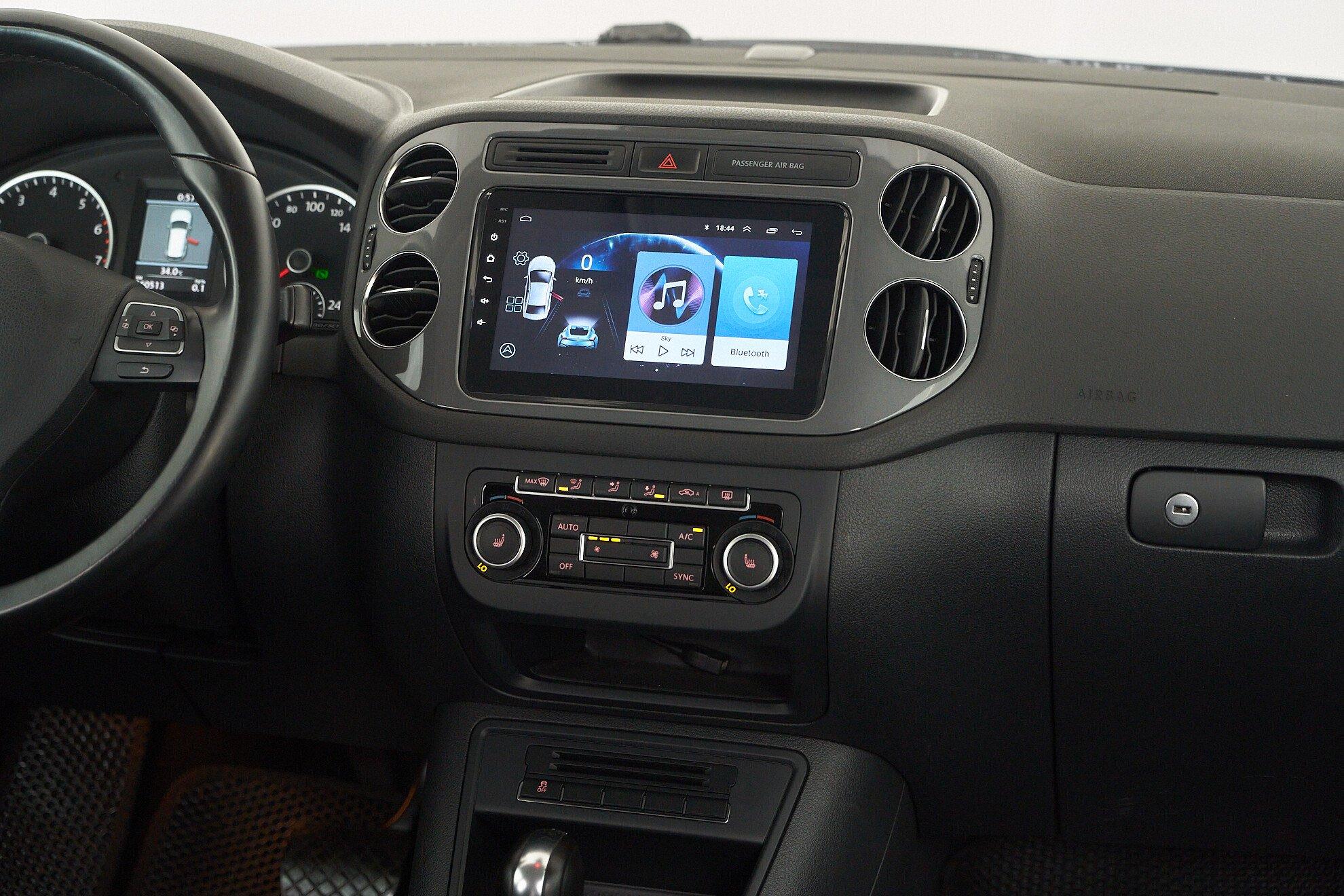 Volkswagen Tiguan 2013, черный