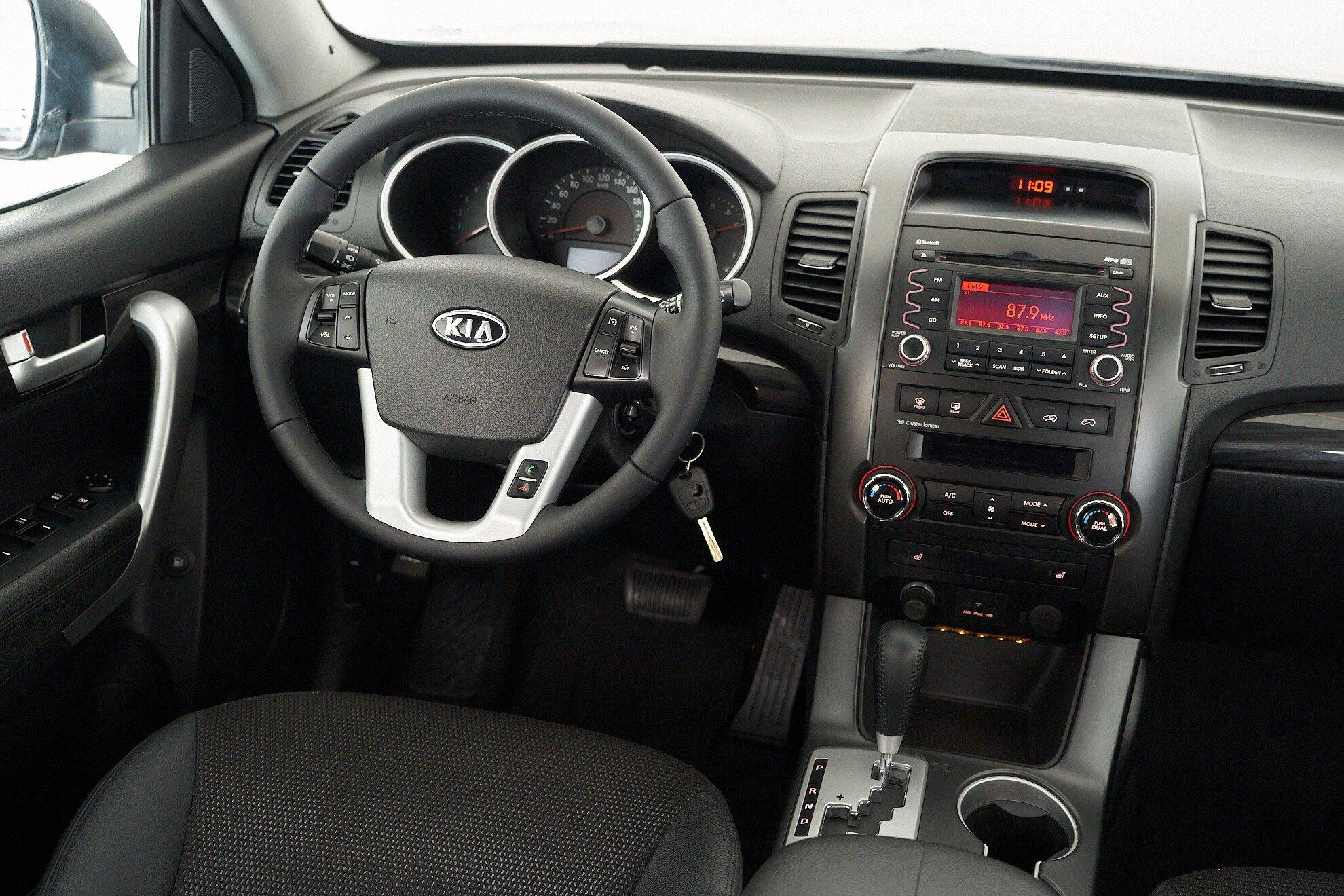 Kia Sorento 2010, серый