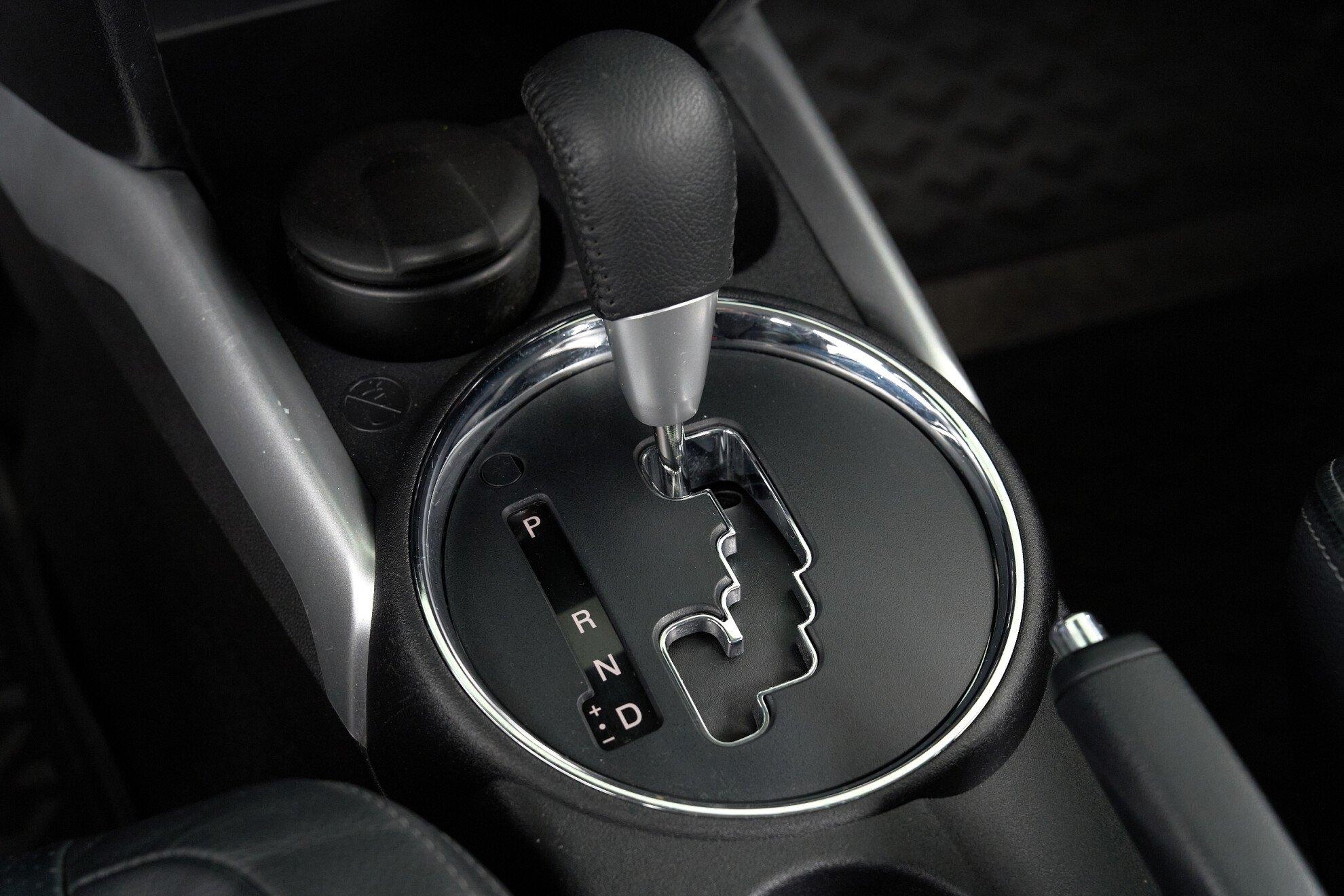 Mitsubishi ASX 2013, серый
