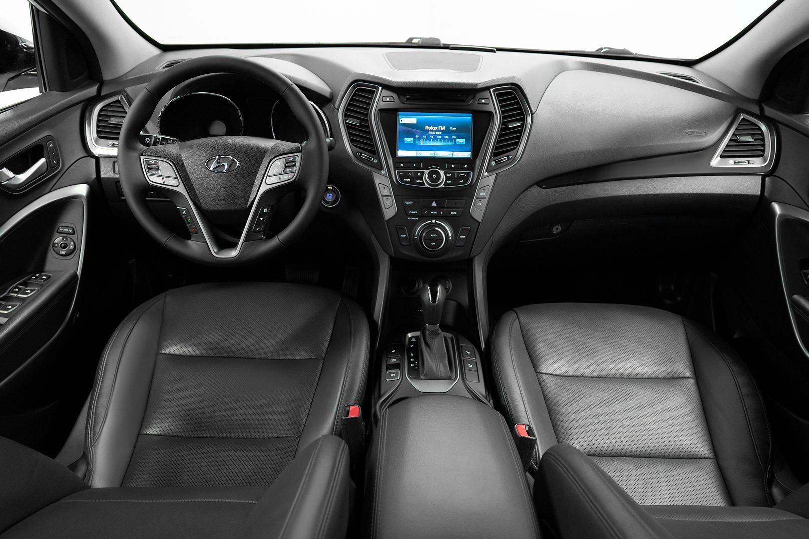 Hyundai Santa Fe 2015, белый