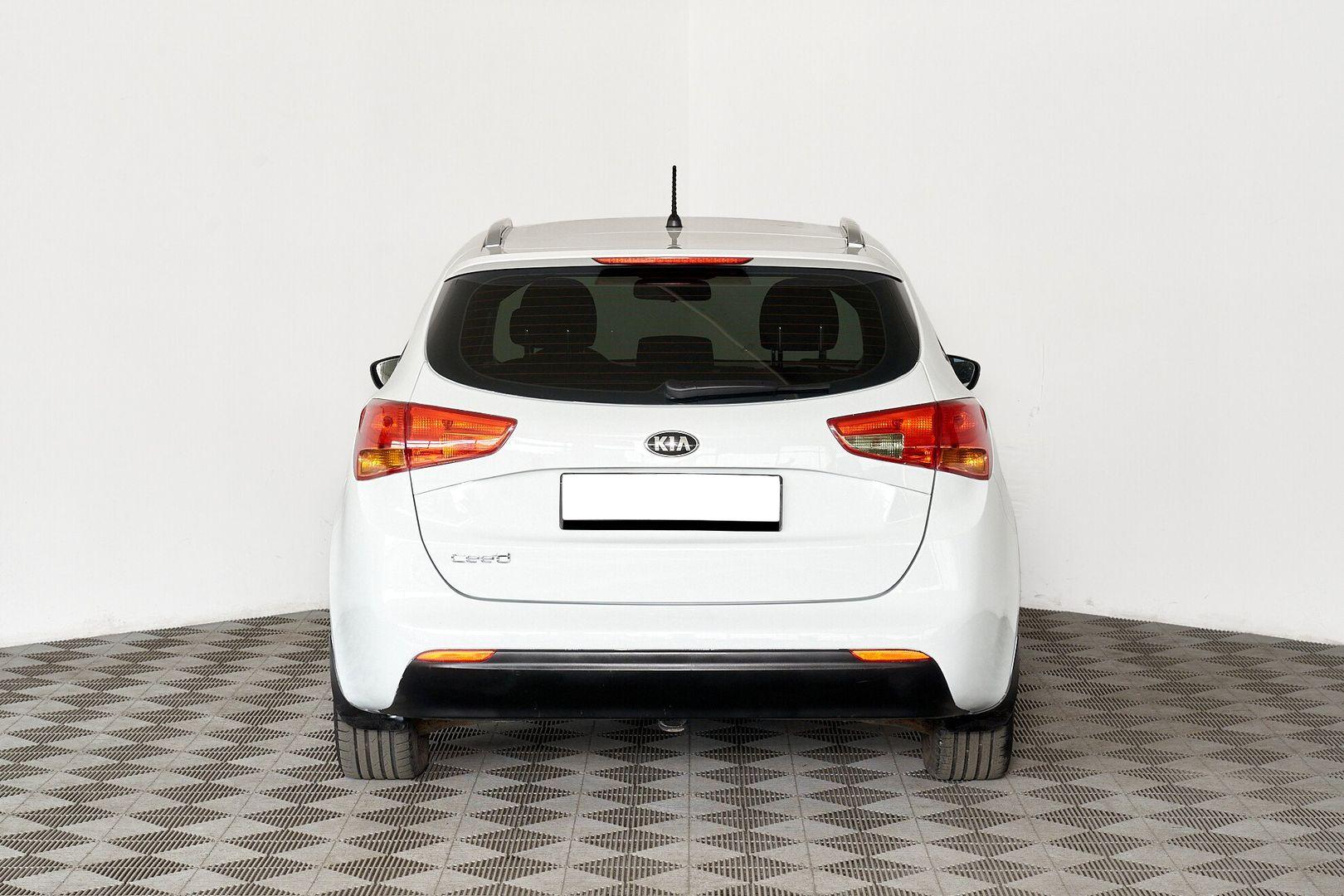 Kia Ceed 2015, белый