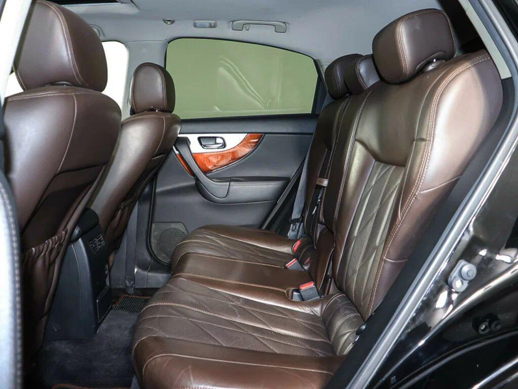 Infiniti QX70 2016, черный