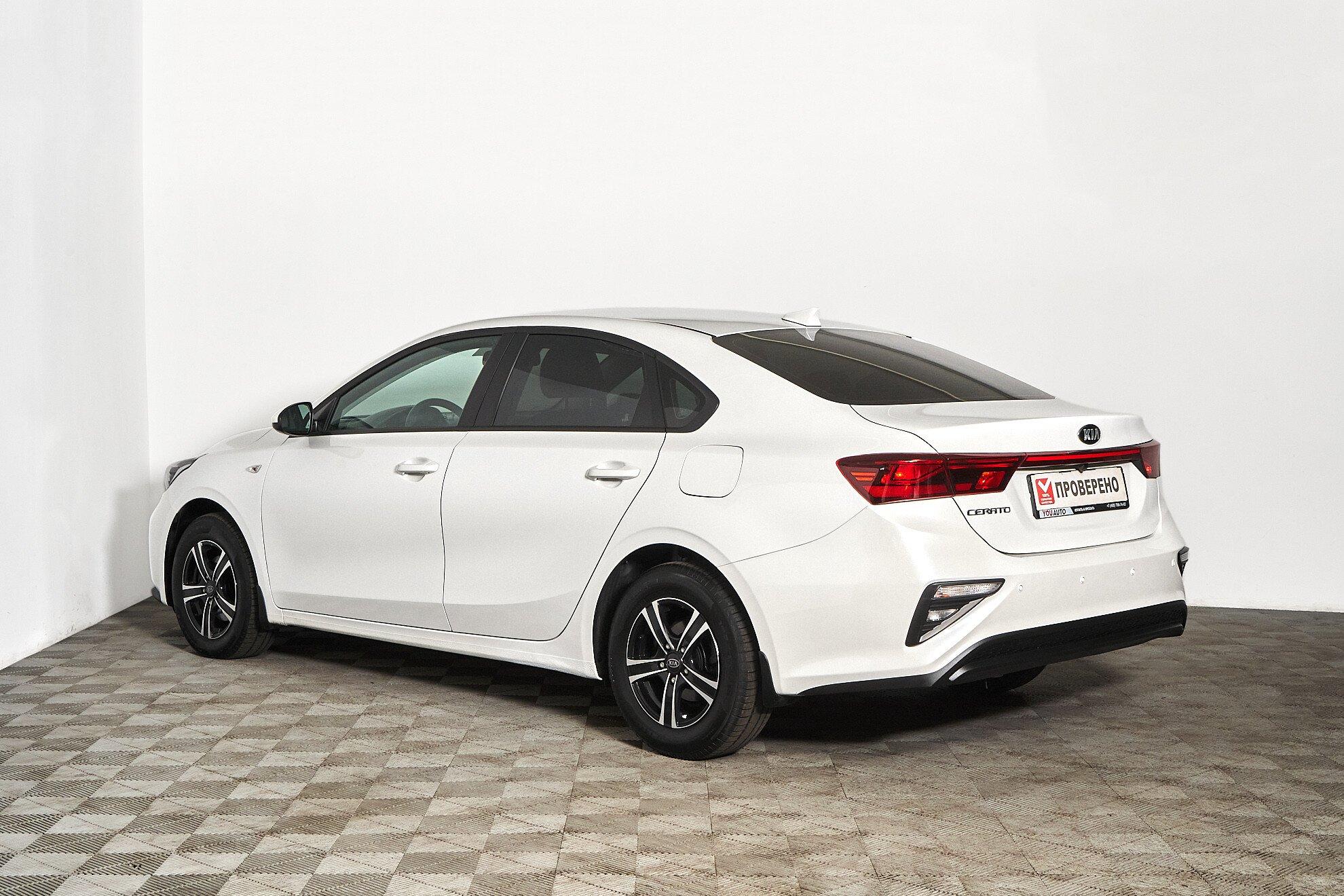 Kia Cerato 2021, белый