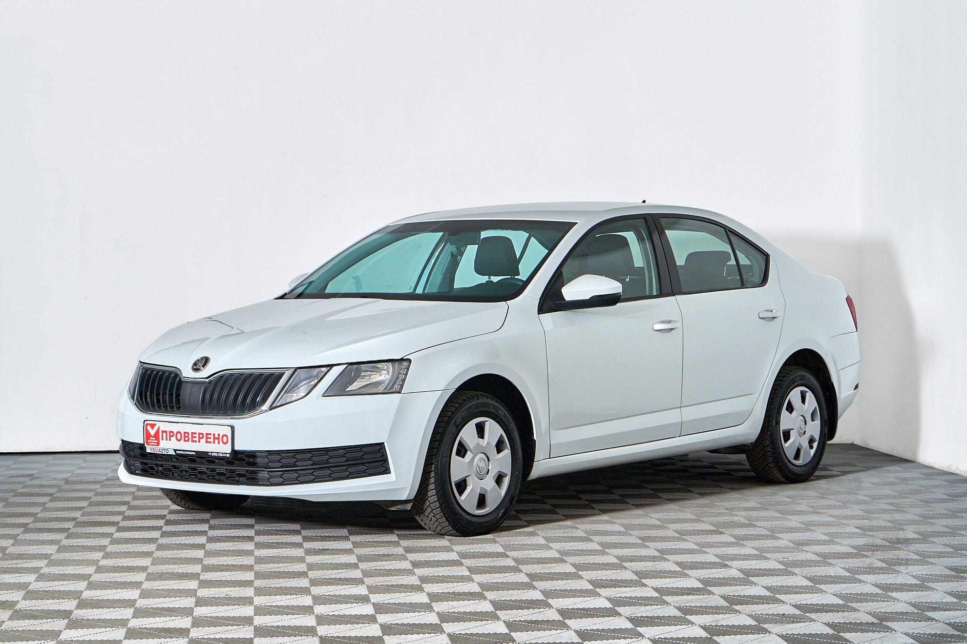Skoda Octavia 2020, белый