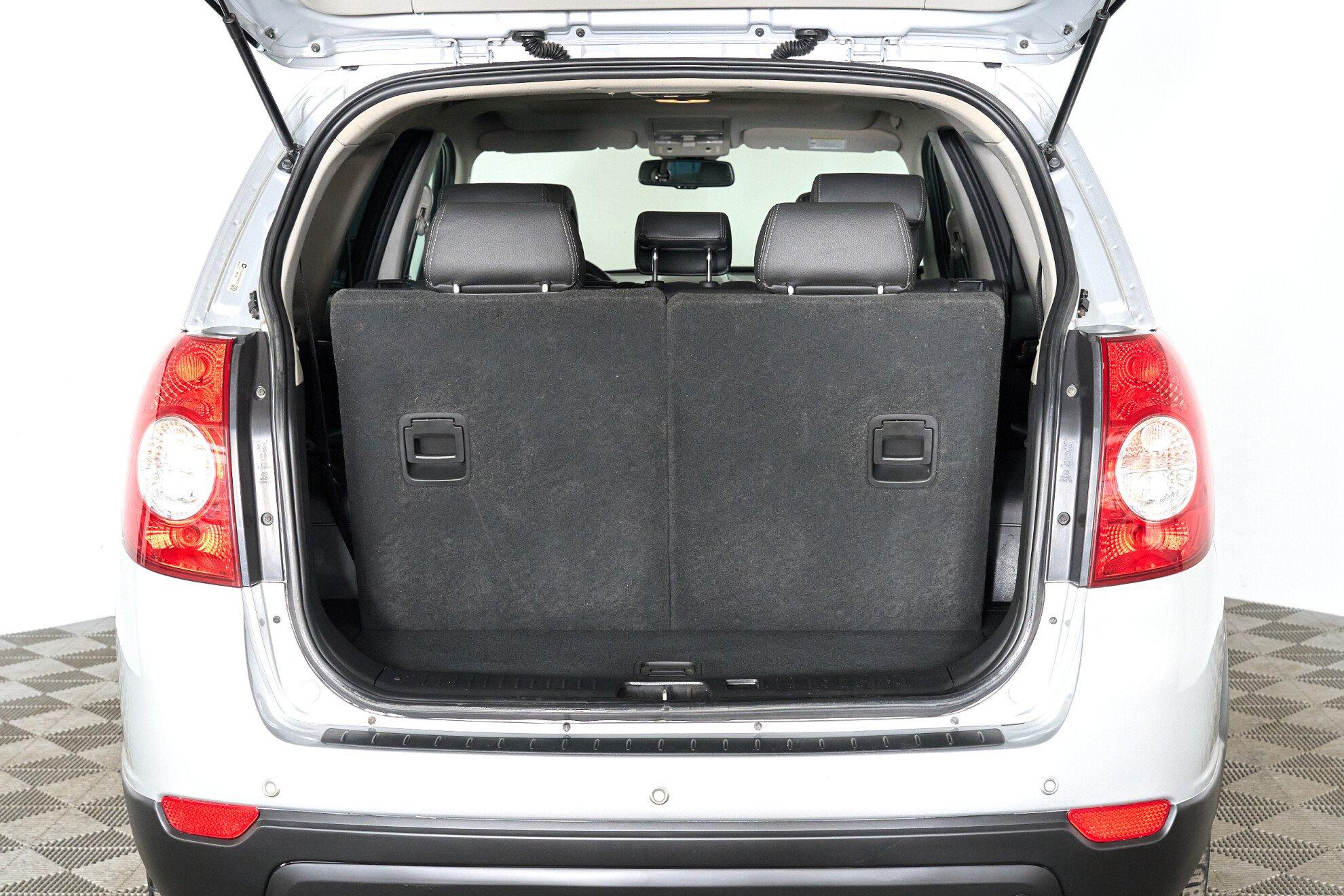 Chevrolet Captiva 2012, серебряный