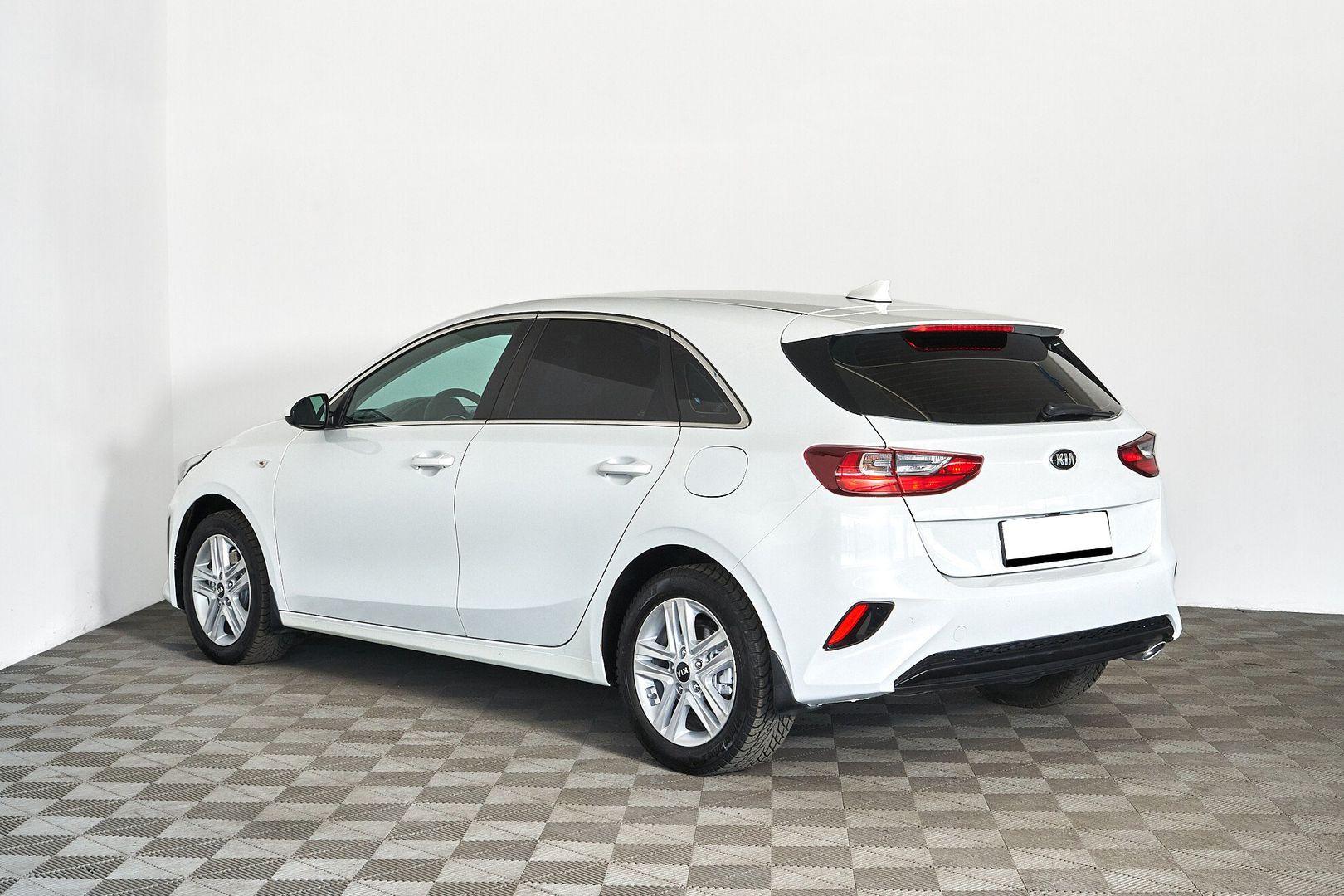 Kia Ceed 2018, белый