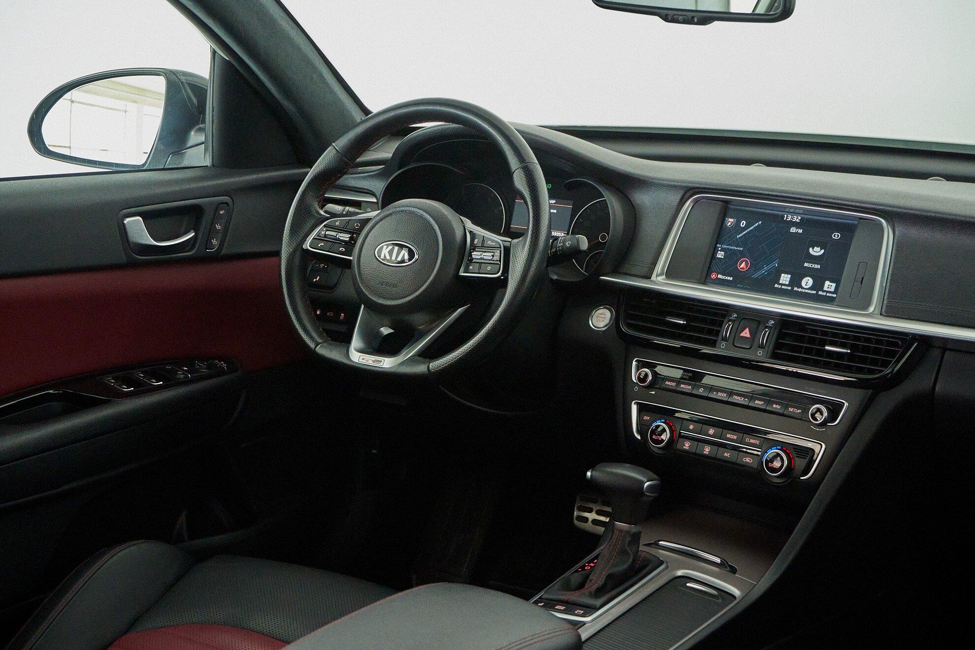 Kia Optima 2018, белый