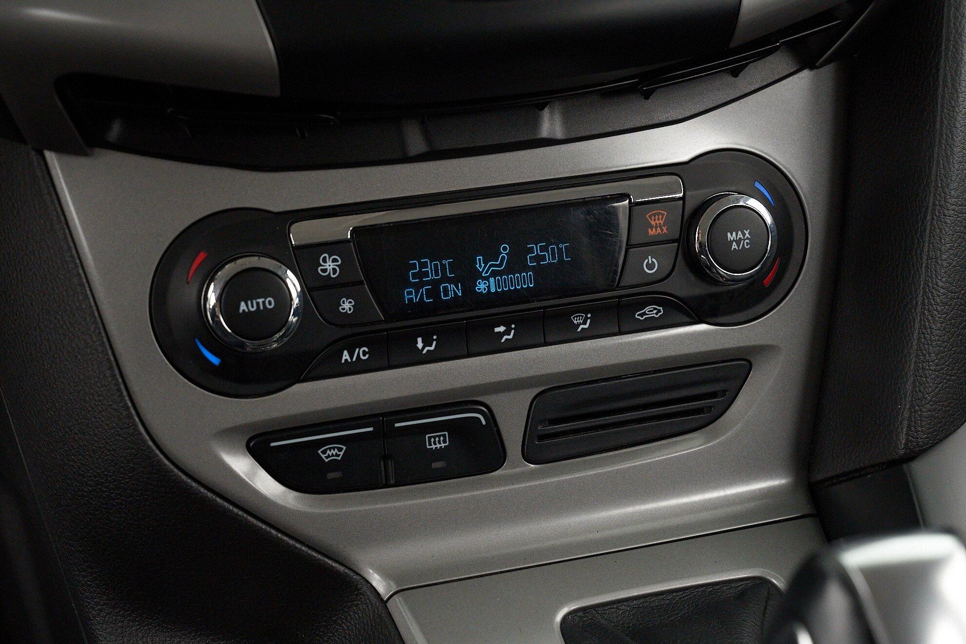 Ford Focus 2014, черный