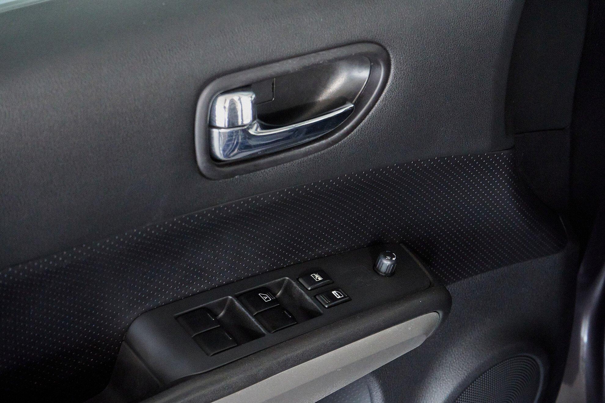 Nissan X-Trail 2011, серый