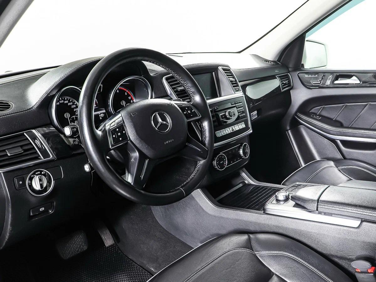 Mercedes-Benz GL-Класс 2015, белый