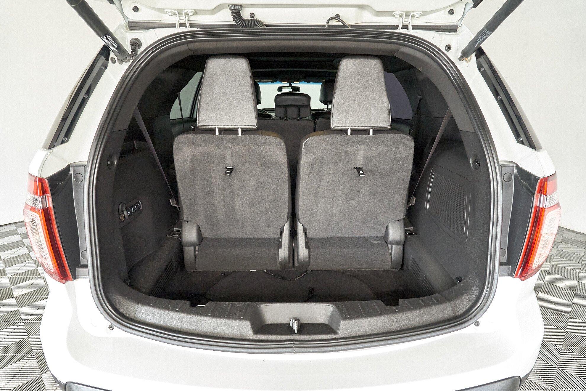 Ford Explorer 2013, белый