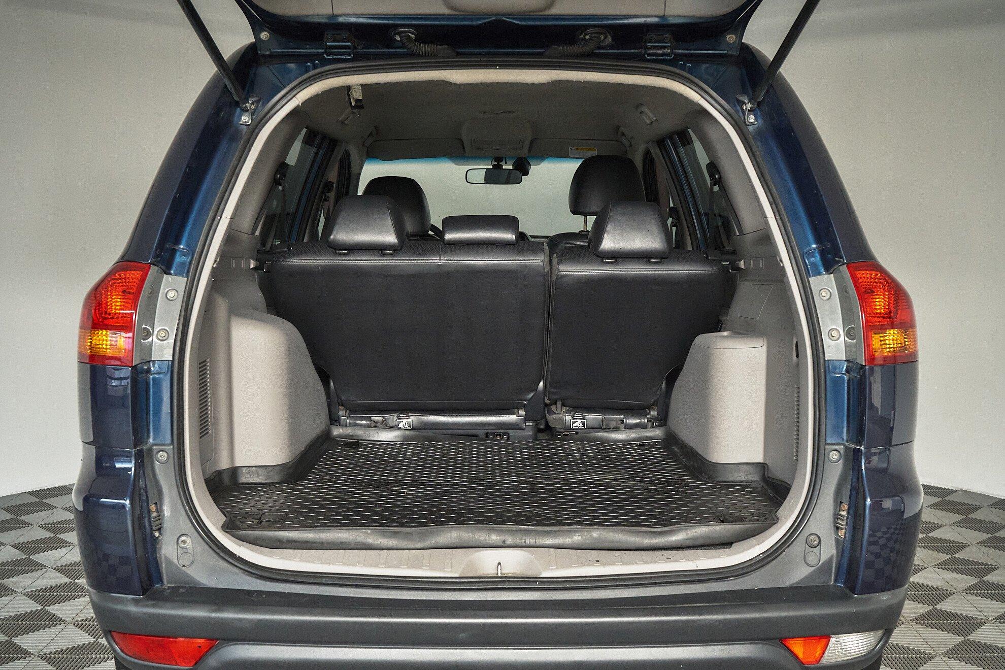 Mitsubishi Pajero Sport 2012, синий