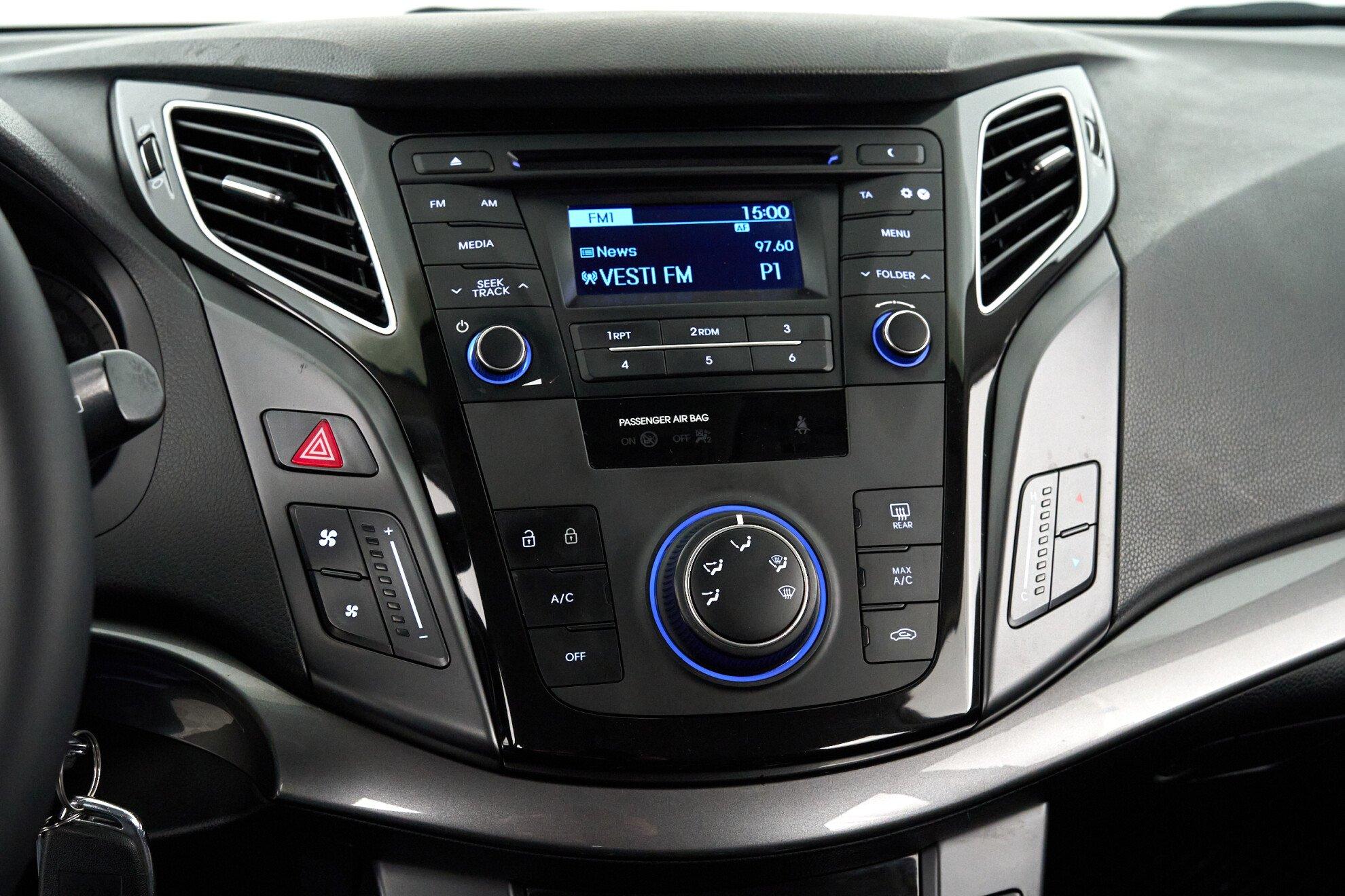 Hyundai i40 2016, синий