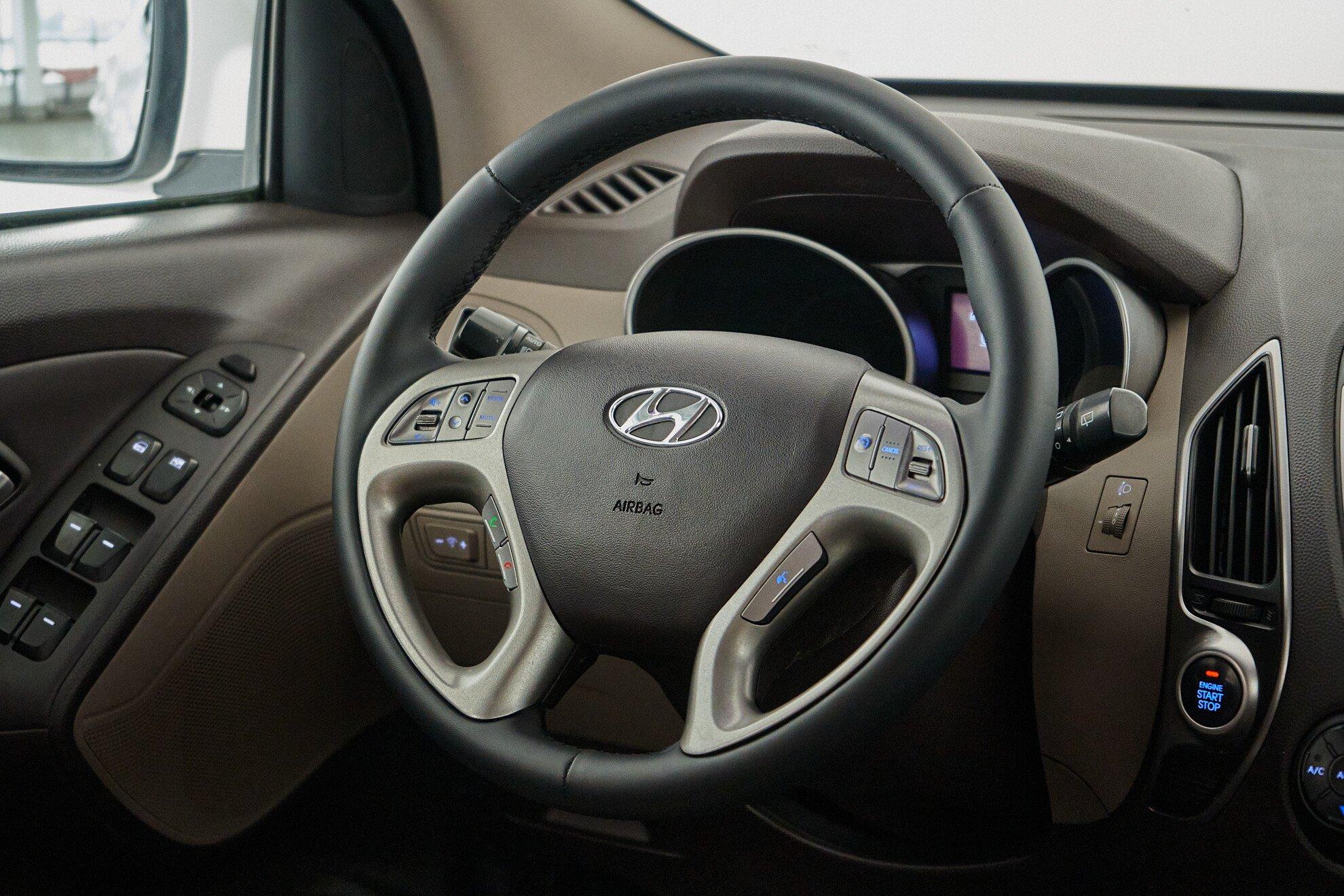 Hyundai ix35 2012, белый
