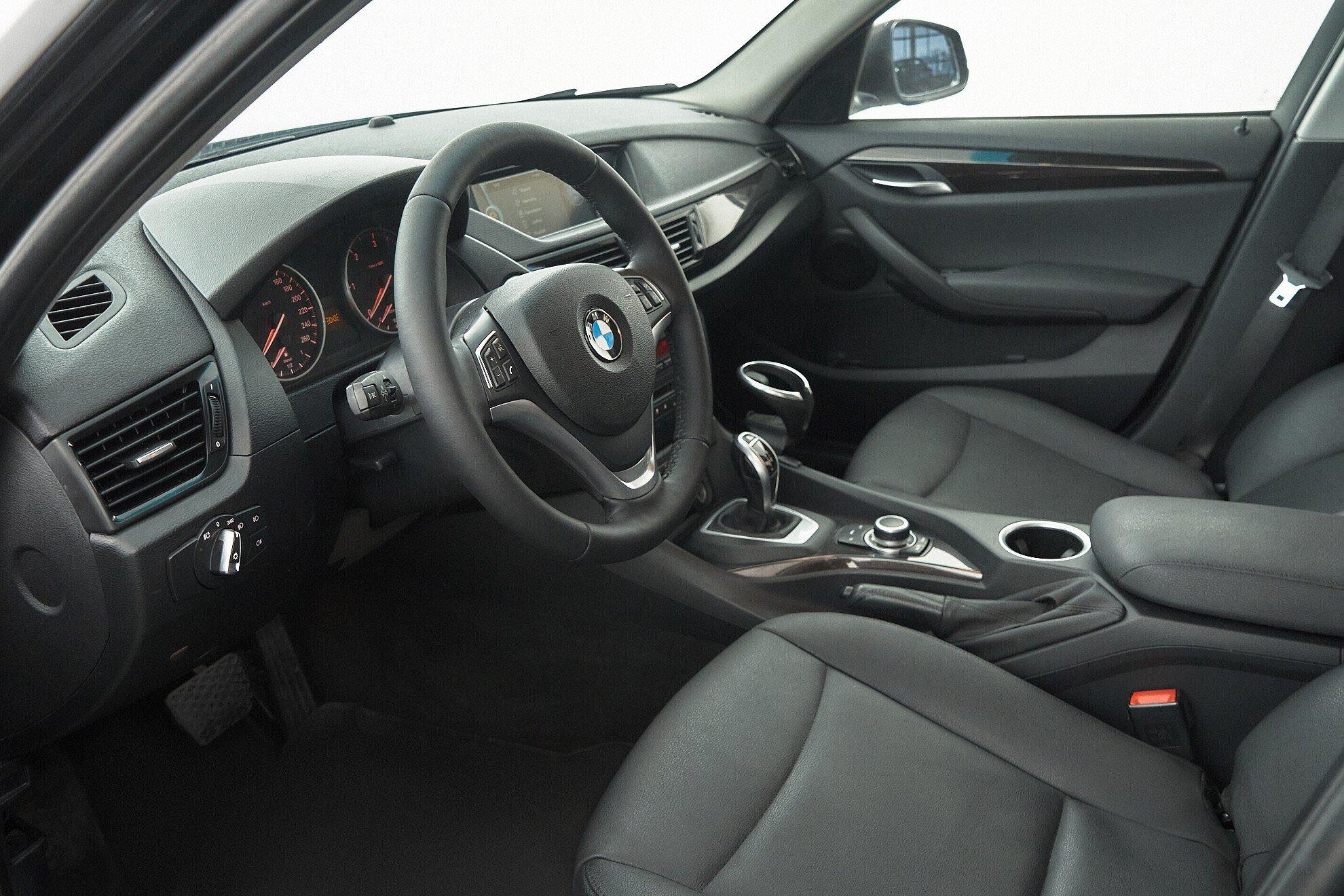 BMW X1 2013, черный