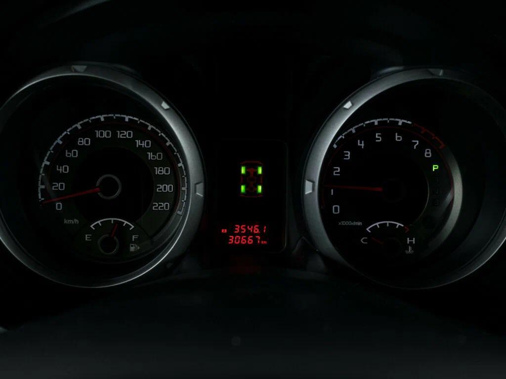 Mitsubishi Pajero 2021, черный